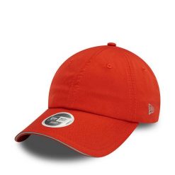 Czapka z daszkiem New Era. Brązowe czapki z daszkiem damskie New Era, bez wzorów. Za 109.99 zł.