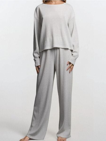 Piżama dwuczęściowa - biały. Białe piżamy damskie Sinsay, l, bez wzorów, bez ramiączek. Za 69.99 zł.