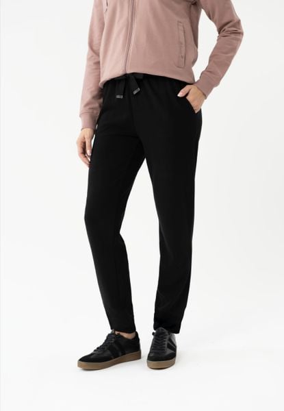 Spodnie dresowe N-MILLA. Czarne spodnie dresowe damskie Volcano, s, bez wzorów, z bawełny. Za 119.99 zł.