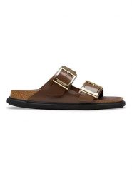 Birkenstock Klapki "Arizona" w kolorze brązowym rozmiar: 36. Brązowe klapki damskie Birkenstock, bez wzorów, bez obcasa. Za 687.26 zł.
