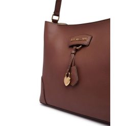 Torebka LOVE MOSCHINO. Brązowe torebki klasyczne damskie Love Moschino, bez wzorów, bez dodatków. Za 1,009.00 zł.