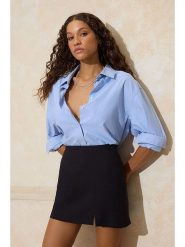 Trendyol Spódnica w kolorze czarnym rozmiar: 34. Czarne spódniczki damskie Trendyol, bez wzorów, z podwyższonym stanem, mini. Za 86.99 zł.