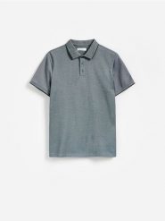 Koszulka polo slim - ciemnozielony. Zielone koszulki polo męskie Reserved, l, bez wzorów, z bawełny, bez ramiączek. Za 89.99 zł.
