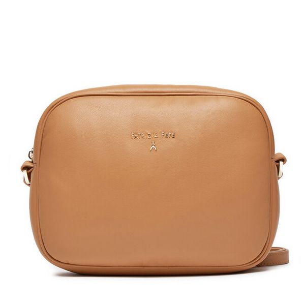 Torebka Patrizia Pepe. Brązowe listonoszki damskie Patrizia Pepe, bez wzorów, bez dodatków. Za 719.99 zł.