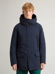 Woolrich Parka puchowa w kolorze granatowym rozmiar: XL. Niebieskie parki męskie Woolrich, xl, bez wzorów, z puchu. Za 1,493.53 zł.