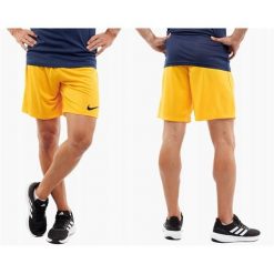 Spodenki treningowe męskie Nike Dry Park III. Czarne szorty męskie Nike, ze skóry, bez kołnierzyka. Za 58.99 zł.