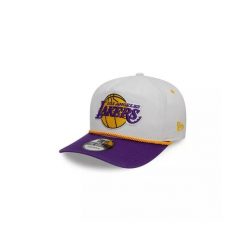 Czapka typu snapback New Era NBA Los Angeles Lakers. Białe czapki męskie New Era, bez wzorów, z bawełny, eleganckie. Za 202.95 zł.