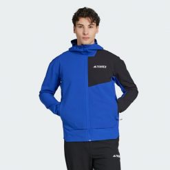 Kurtka Terrex Multi Softshell. Czarne kurtki softshell damskie Adidas, m, bez wzorów, z materiału, bez kaptura. Za 508.30 zł.