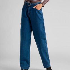 LEE BELTED HIGH WAIST STRAIGHT DAMSKIE SPODNIE JEANSOWE L30ZKEGT 112106903. Spodnie materiałowe damskie Lee, bez wzorów, z jeansu, z podwyższonym stanem. Za 199.99 zł.