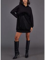 Milan Kiss Sukienka w kolorze czarnym rozmiar: XL. Czarne sukienki damskie Milan Kiss, xl, bez wzorów, bez kołnierzyka, bez ramiączek, mini. Za 130.81 zł.