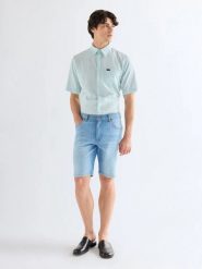 MESKIE SZORTY WRANGLER TEXAS SHORTS LIGHT WASH 112378706. Szorty męskie Wrangler, z jeansu, bez kołnierzyka. Za 149.99 zł.