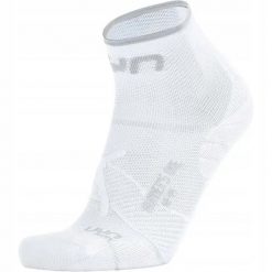 Skarpety do biegania męskie Uyn Runner's One Socks. Białe skarpetki męskie UYN, bez wzorów, z dzianiny. Za 79.99 zł.