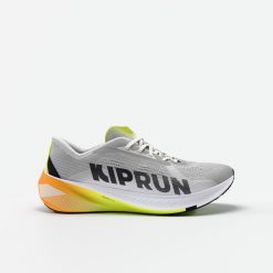 Buty do biegania męskie Kiprun Kipcore Premium. Brązowe obuwie do biegania damskie KIPRUN. Za 399.99 zł.