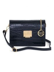 Mia Tomazzi Skórzana torebka "Velletri" w kolorze granatowym - 22 x 16 x 9 cm rozmiar: onesize. Niebieskie torebki klasyczne damskie Mia Tomazzi, bez wzorów, z materiału, bez dodatków. Za 304.99 zł.