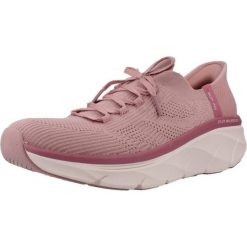 Buty SKECHERS DLUX WALKER 2.0 SLIP-INS Rose. Czerwone trampki i tenisówki damskie Skechers, bez wzorów, z tkaniny. Za 406.99 zł.