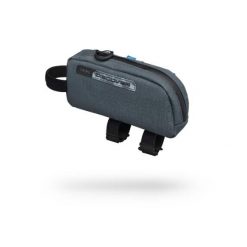 Torba na górną rurę Pro Discover 0,7 L. Czarne torebki klasyczne damskie PRO, bez wzorów, bez dodatków. W wyprzedaży za 166.15 zł.