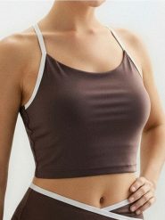 Sportowy top z wyjmowanymi miseczkami Gym Hard - brązowy. Brązowe topy sportowe damskie Sinsay, l, bez wzorów, bez ramiączek. Za 25.99 zł.