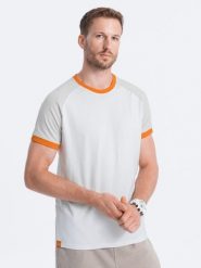 T-shirt męski bawełniany z reglanem - szaro-biały V2 - Rozmiar: M. Szare t-shirty męskie Ombre Clothing, m, z aplikacjami, z bawełny, bez kołnierzyka. W wyprzedaży za 19.99 zł.