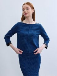 BGN Bluzka w kolorze granatowym rozmiar: 40. Niebieskie bluzki damskie BGN, bez wzorów, ze skóry, bez kołnierzyka, bez ramiączek. Za 109.52 zł.