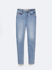 Jeansy damskie z wysokim stanem jasnoniebieskie Katrina High Waist 355. Niebieskie jeansy damskie Big Star, z podwyższonym stanem. W wyprzedaży za 119.99 zł.