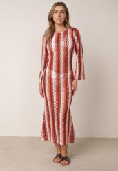 Bordowa Rustykalna Sukienka Letnia z Plecionki w Paski Ixelle. Czerwone sukienki damskie Born2be, na co dzień, na lato, uniwersalny, bez wzorów, eleganckie, bez kołnierzyka, bez ramiączek, maxi, dopasowane. Za 149.99 zł.
