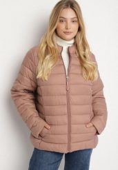 Różowa Pikowana Kurtka o Prostym Kroju z Niską Stójką Zeniva. Czerwone kurtki damskie Born2be, plus size, bez wzorów, z dzianiny, bez kaptura. Za 89.99 zł.