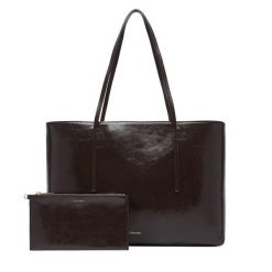 Torebka Calvin Klein. Brązowe torebki klasyczne damskie CALVIN KLEIN, bez wzorów, bez dodatków. Za 649.99 zł.