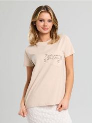 Bawełniana koszulka z haftem i kieszonką - beżowy. Brązowe t-shirty damskie Sinsay, l, bez wzorów, z bawełny, bez kołnierzyka. Za 17.99 zł.