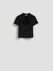 T-shirt z ozdobnym dekoltem - czarny. Czarne t-shirty damskie Reserved, l, bez wzorów, z bawełny, bez kołnierzyka. Za 69.99 zł.