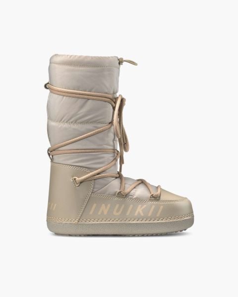 Inuikii Mountain Boot High Sand Śniegowce damskie. Brązowe śniegowce damskie Inuikii, z materiału, przed kolano. Za 719.99 zł.
