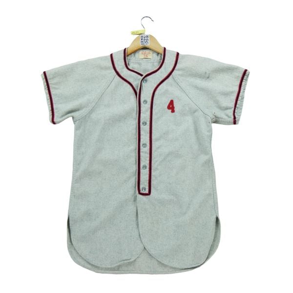 Second life - Stara szara koszulka damska z lat 50-60 Y2K - Stan dobry. Szare t-shirty damskie Wilson, s, bez wzorów, bez kołnierzyka. Za 203.00 zł.