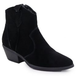 Skórzane botki damskie kowbojki czarne Big Star SS274462. Czarne botki damskie Big Star, ze skóry, retro, bez obcasa, bez zapięcia. Za 289.99 zł.