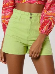 Szorty paperbag high waist - zielony. Zielone szorty damskie Sinsay, bez wzorów, z bawełny, z podwyższonym stanem. Za 39.99 zł.