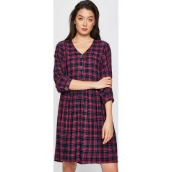 Medicine - Sukienka Sensual Preppy. Czerwone sukienki damskie MEDICINE, na co dzień, m, bez wzorów, z materiału, casualowe, bez kołnierzyka, bez ramiączek, mini, proste. W wyprzedaży za 49.90 zł.