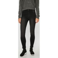 Jacqueline de Yong - Jeansy 15157423. Czarne jeansy damskie Jacqueline de Yong. W wyprzedaży za 69.90 zł.