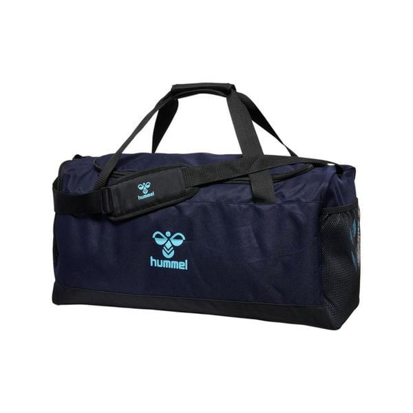 Torba sportowa Hummel Core 2,0. Niebieskie torby podróżne damskie HUMMEL, bez wzorów. Za 173.00 zł.