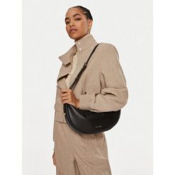 Torebka MICHAEL Michael Kors. Czarne torebki klasyczne damskie MICHAEL Michael Kors, bez wzorów, bez dodatków. Za 659.99 zł.