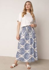 Niebieska Rozkloszowana Spódnica z Wiskozy z Wysokim Stanem i Etnicznym Wzorem Ari. Niebieskie spódniczki damskie Born2be, z aplikacjami, z wiskozy, biznesowe, z podwyższonym stanem, midi, dopasowane. Za 59.99 zł.