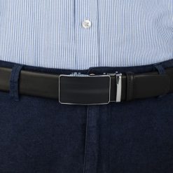 Pasek męski skórzany 3,5 cm klamra automatyczna Beltimore czarny 52-564 : Kolory - czarny, Rozmiar pasków - r.110-125 cm. Czarne paski męskie bez wzorów, ze skóry, wizytowe. Za 64.99 zł.
