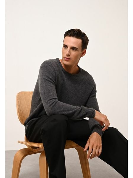 Just Cashmere Kaszmirowy sweter "Gabin" w kolorze antracytowym rozmiar: L. Czarne swetry męskie Just Cashmere, l, bez wzorów, z kaszmiru, bez kołnierzyka. Za 565.99 zł.