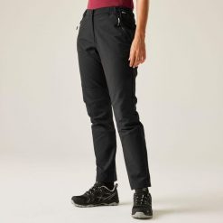 Damskie spodnie trekkingowe ze streczem Questra V. Czarne spodnie dresowe damskie Regatta, na lato, bez wzorów, z tkaniny. Za 199.99 zł.