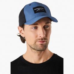 Czapka z daszkiem hiking unisex Swedemount Lofoten Trucker Cap II. Niebieskie czapki z daszkiem damskie SWEDEMOUNT, bez wzorów. Za 79.99 zł.