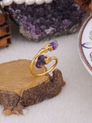 Pierres delicates Pozłacany pierścionek z ametystami rozmiar: onesize. Różowe pierścionki damskie Pierres delicates, z ametystem, pozłacane. Za 91.34 zł.