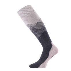 Skarpety merino FWM. Brązowe skarpetki damskie LASTING, bez wzorów, z elastanu. Za 193.40 zł.
