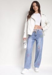 Jasnoniebieskie Szerokie Jeansy z Bawełny Ozdobione Haftem i Materiałowym Paskiem Kaielle. Niebieskie jeansy damskie Born2be. Za 149.99 zł.