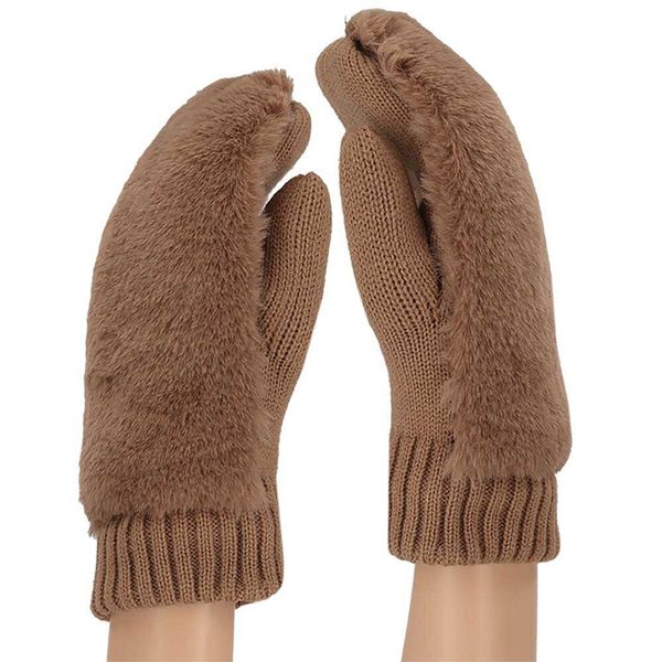 Damskie rękawiczki typu teddy, rozmiar uniwersalny, kolor taupe. Brązowe rękawiczki damskie Sarlini, na zimę, bez wzorów, z materiału. Za 128.95 zł.