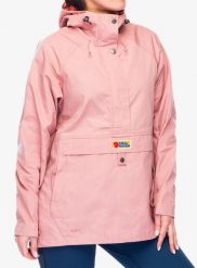 Kurtka damska Fjallraven Vardag Anorak - dusty rose S. Czerwone kurtki damskie Fjällräven, s, bez wzorów, z bawełny, bez kaptura. Za 893.25 zł.