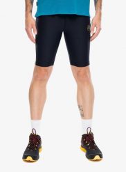 Spodenki do biegania La Sportiva Triumph Tight Short. Czarne szorty męskie La Sportiva, bez wzorów, z materiału. Za 307.99 zł.