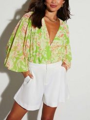 LA Angels Bluzka w kolorze zielonym rozmiar: XL. Zielone bluzki damskie LA Angels, xl, bez wzorów, bez kołnierzyka, bez ramiączek. Za 100.28 zł.