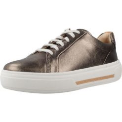 Buty CLARKS HOLLYHOCK WALK Szary. Szare obuwie trekkingowe damskie Clarks. Za 382.99 zł.